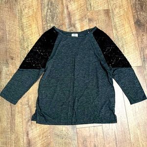 Women’s Old Navy Top, gray, 3/4 sleeve with black crocheted top, size Medium